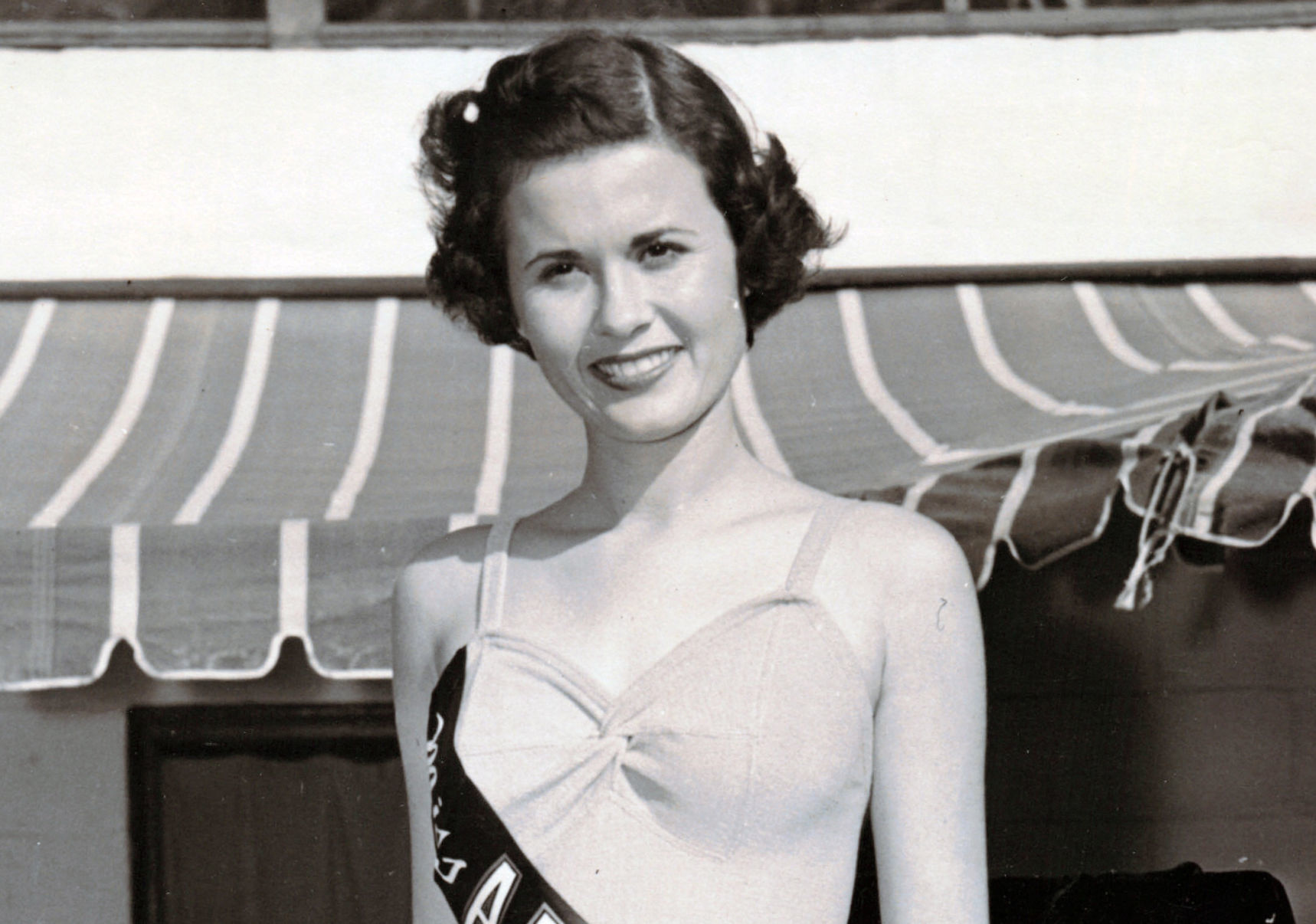 Jacque Mercer_1949
